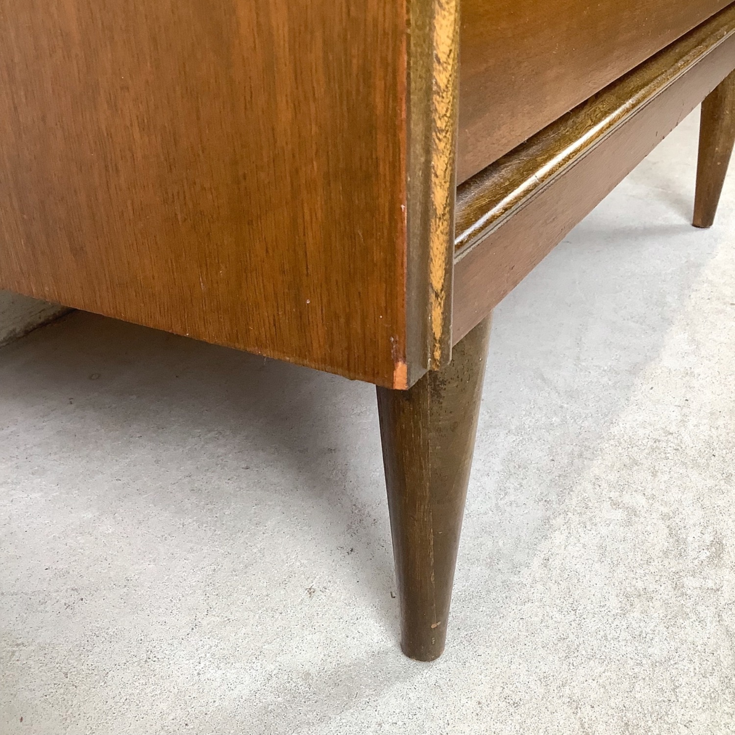 Bassett Mid-Century Modern 3-Drawer Walnut Chest - image-15