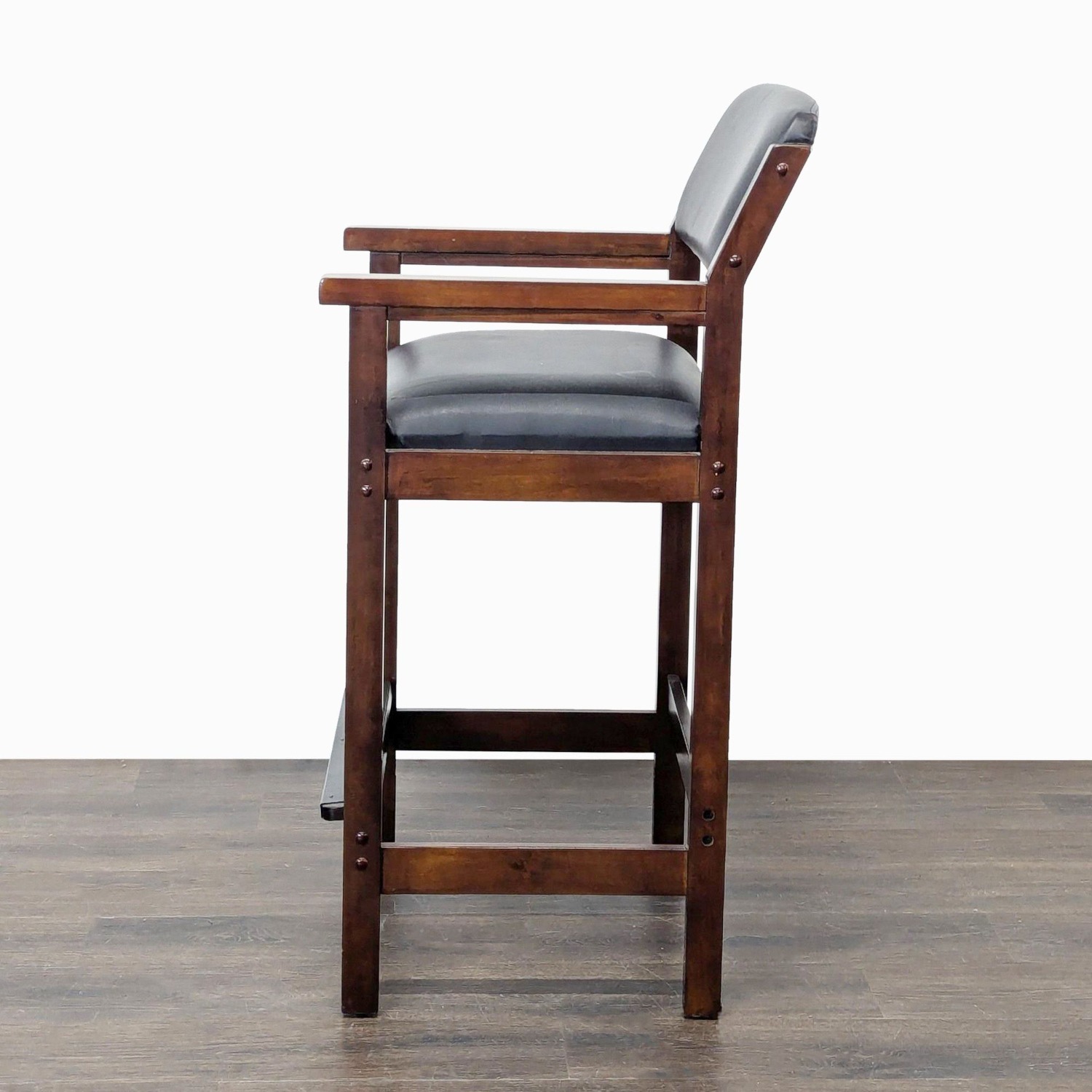 BlueWave Hathaway Cambridge Spectator Chair - image-7