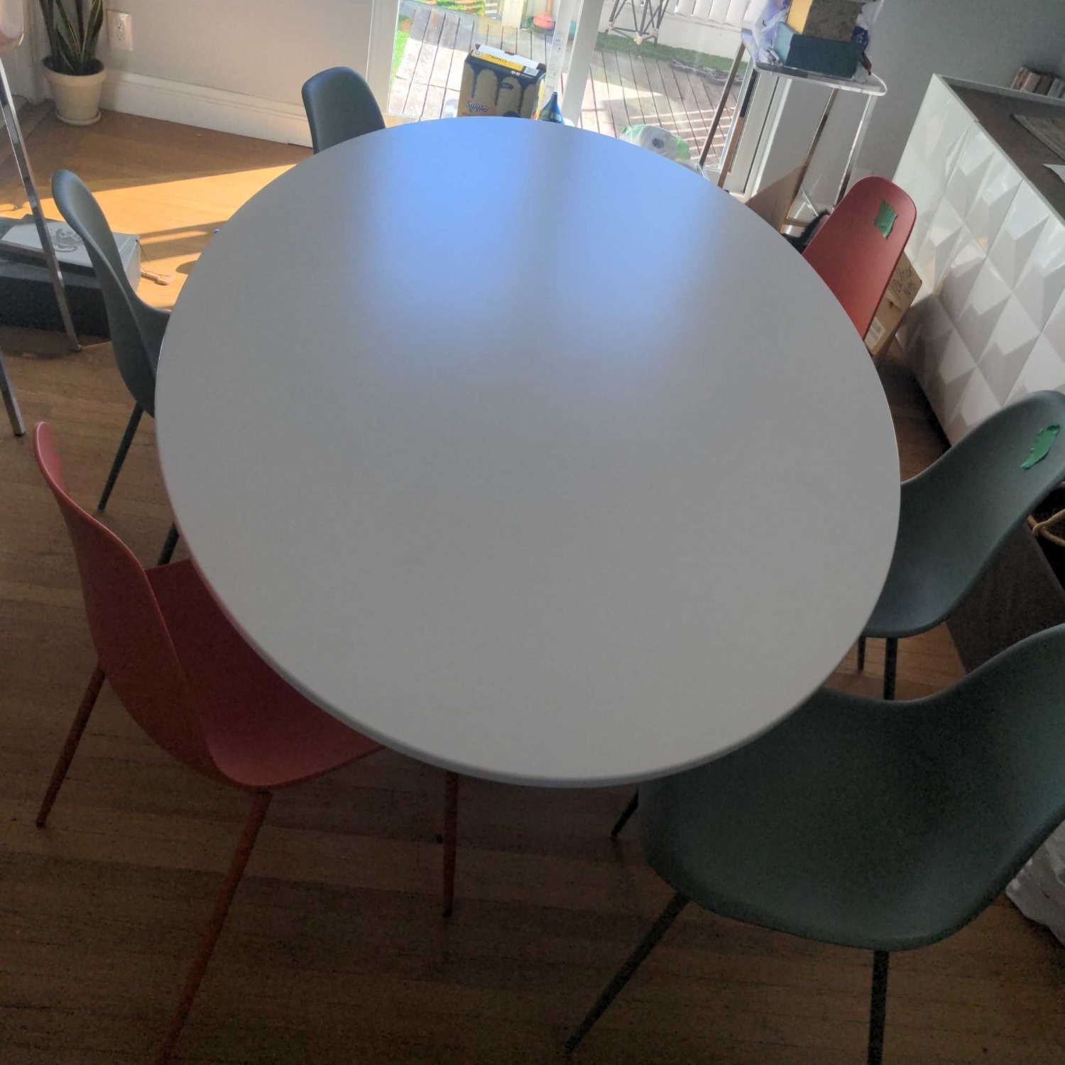 Rove Concepts Oval Tulip Table in White Lacquer - image-1