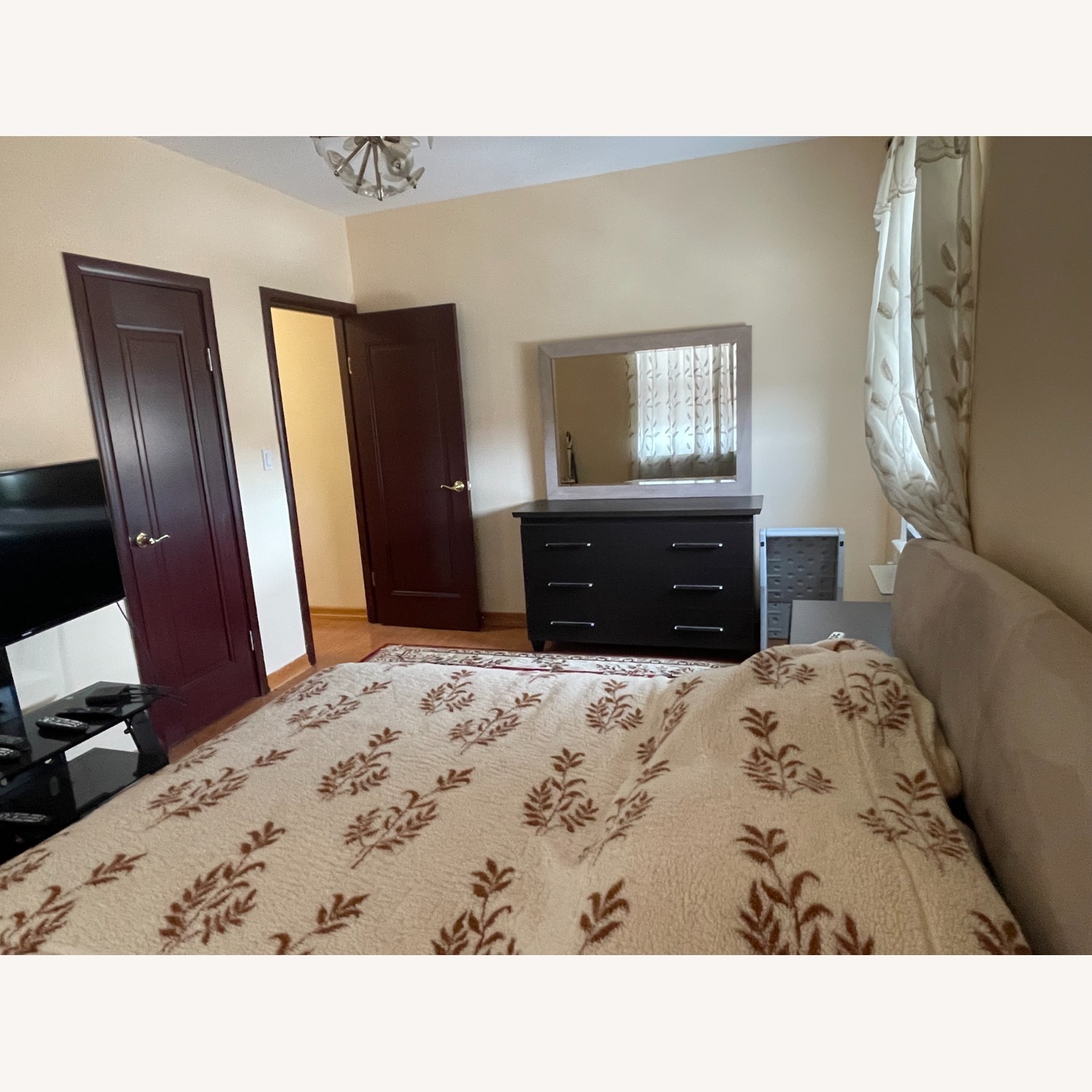 Dark Brown Wood Full Bed - image-3