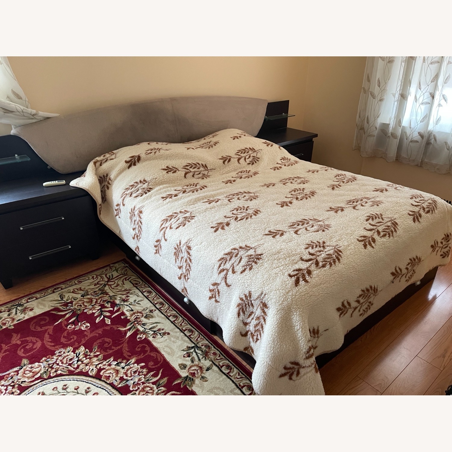 Dark Brown Wood Full Bed - image-1