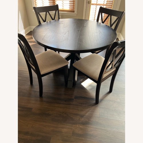 Used Wayfair Ebbert 4 Dining Chairs for sale on AptDeco