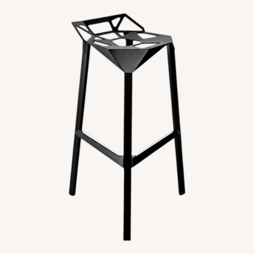 Used (4) Magis Stools for sale on AptDeco