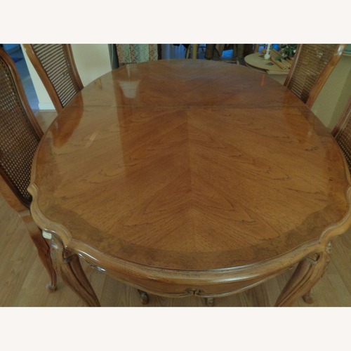 Used Thomasville Furniture Industries Dining Set for sale on AptDeco