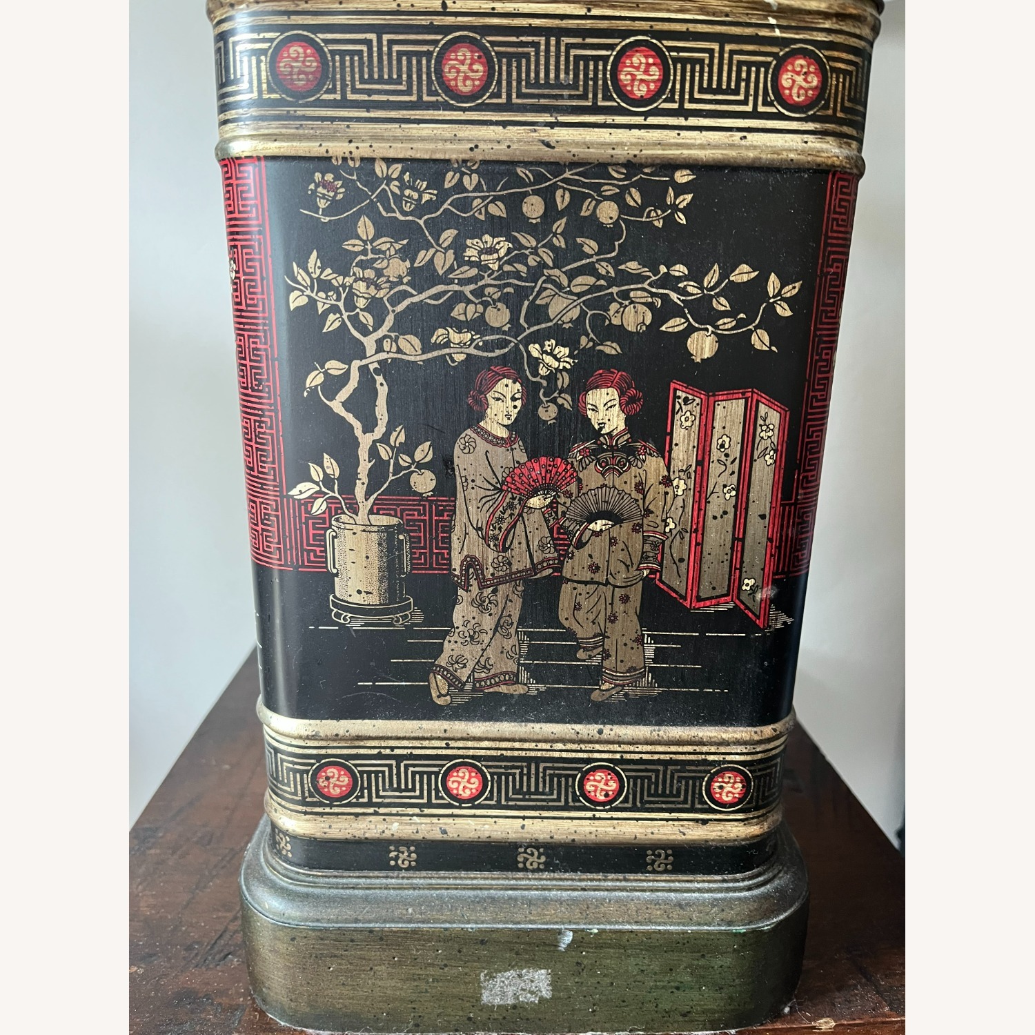 Frederick Cooper Chinoiserie Tea Tin Table Lamp - image-3