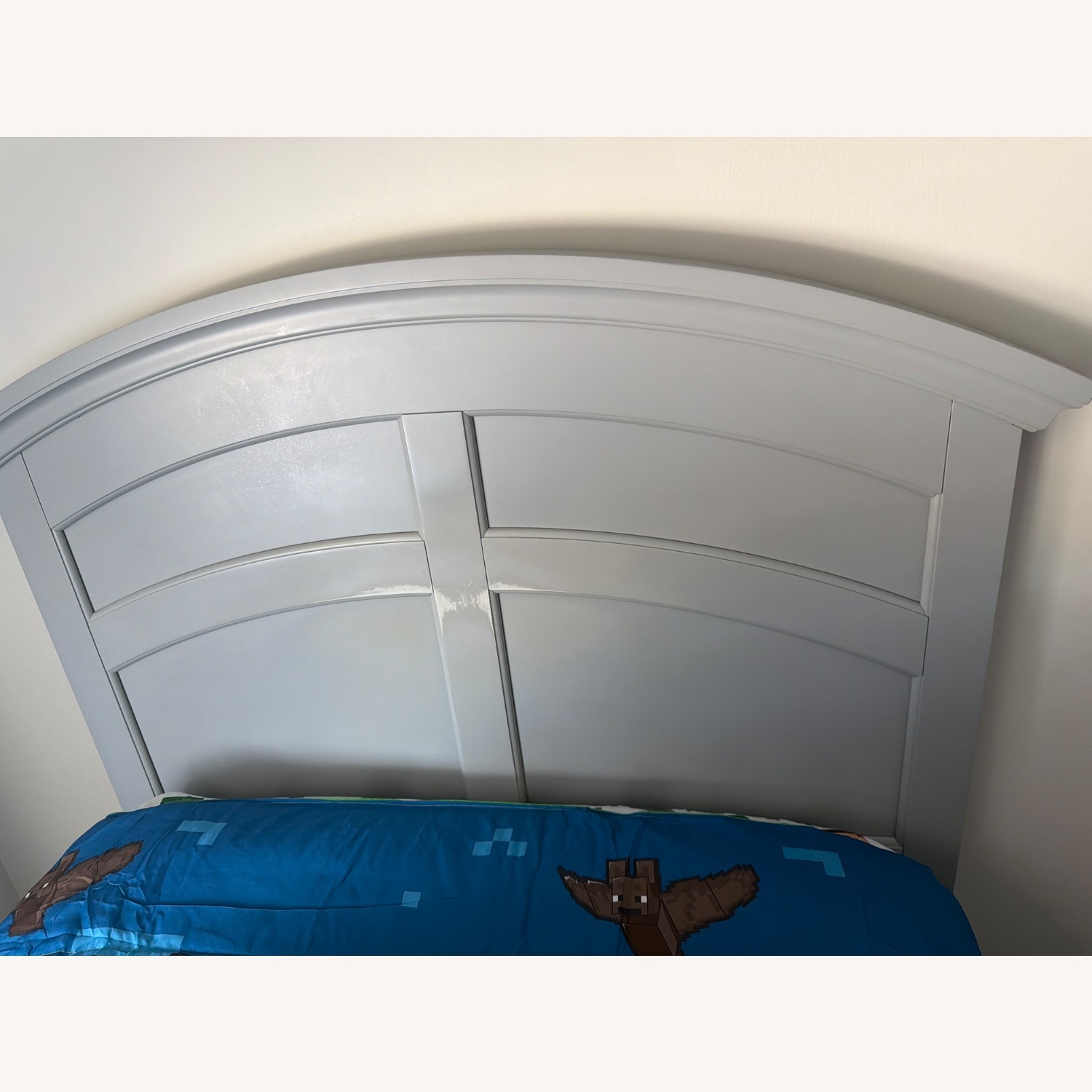 Raymour & Flanigan Kylie Light Gray Twin Bed - image-4