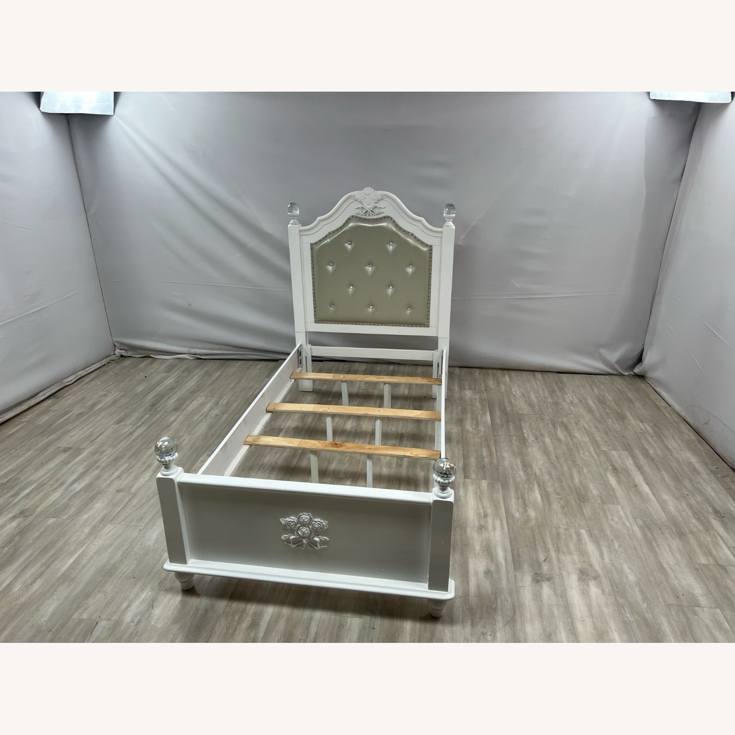Furniture of America Twin White  Tufted Panel Bed - image-4