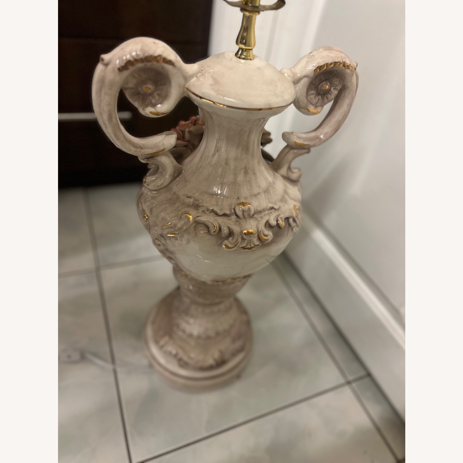 Italian Style Capodimonte Lamp - image-4