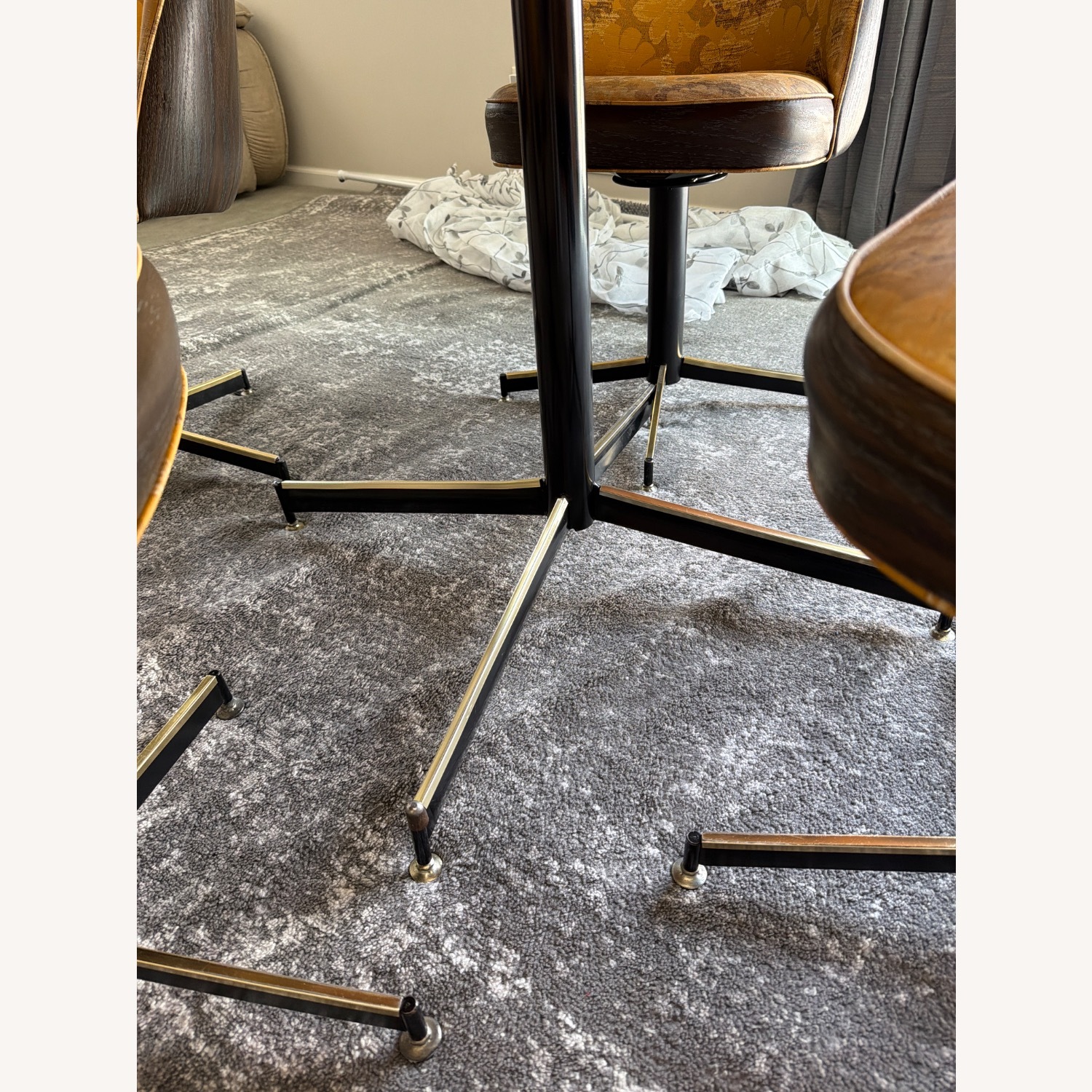 Vintage/Antique Dining Sets - image-3