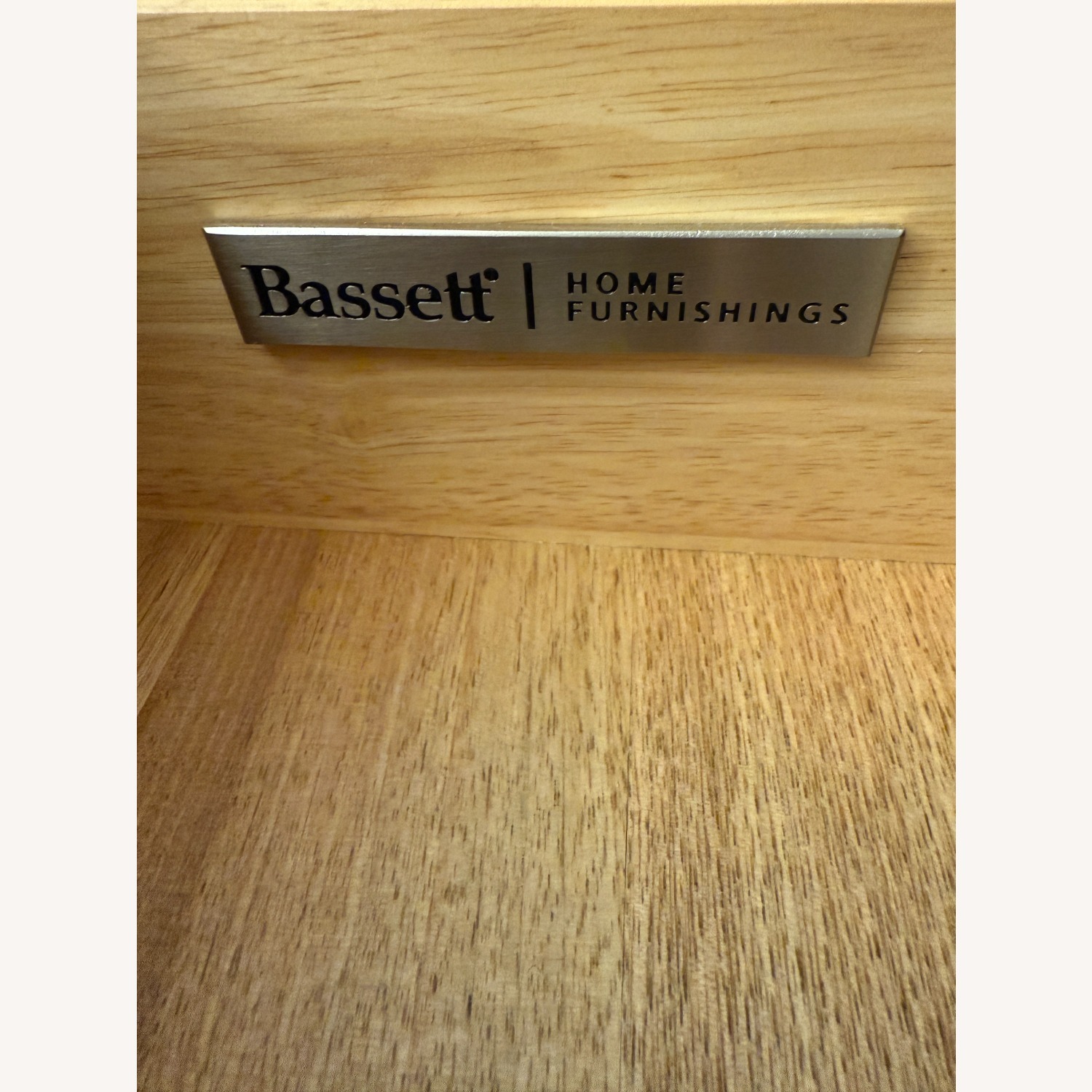 Bassett Dresser With 10 Drawers - image-3