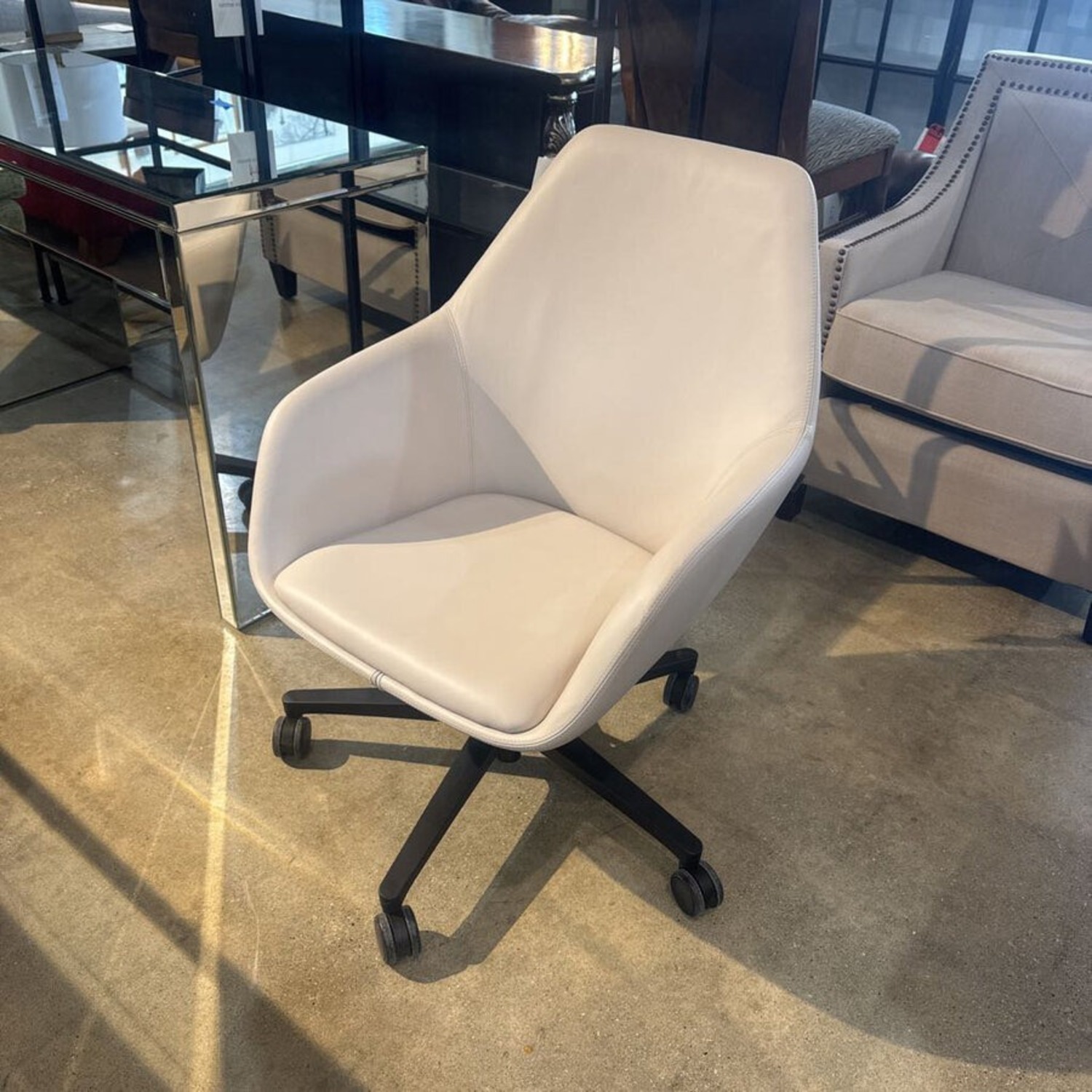 Allermuir Famiglia Leather Office Chair - image-3