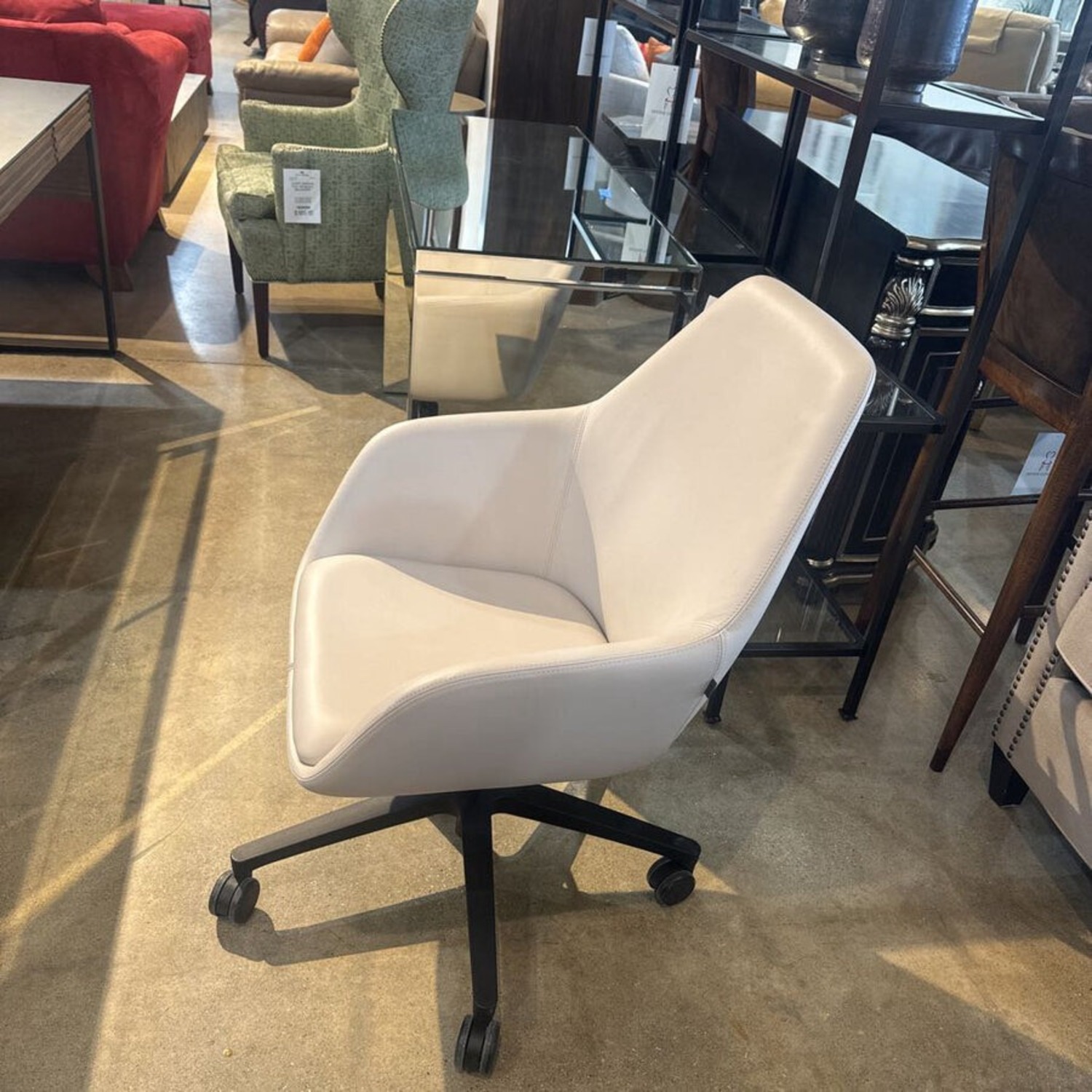 Allermuir Famiglia Leather Office Chair - image-4