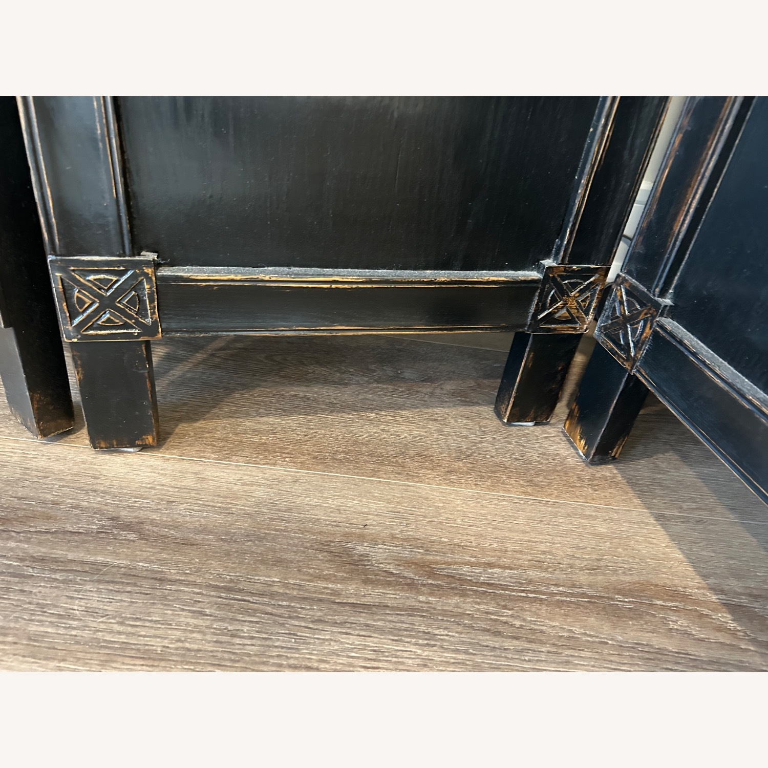 Asian Style Black Screen  - image-2