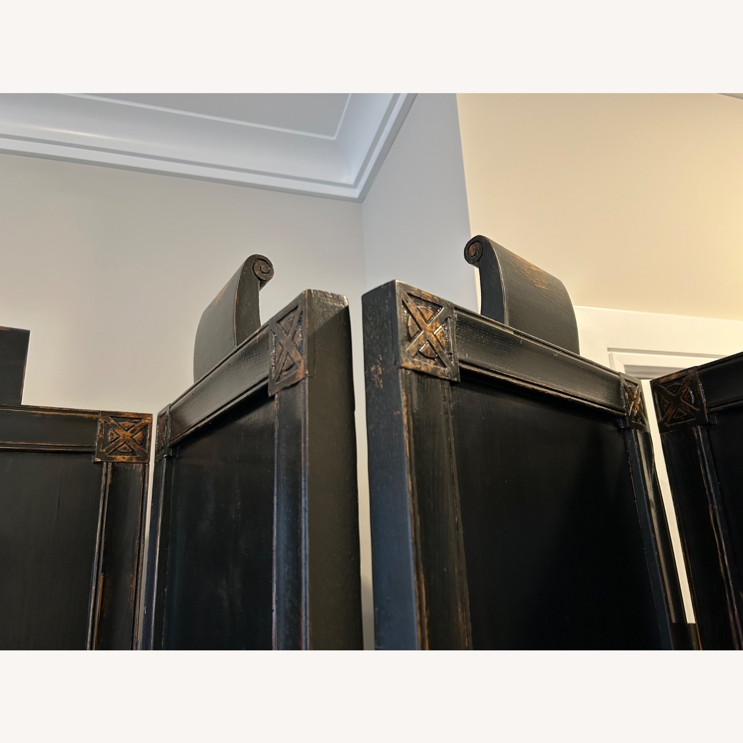 Asian Style Black Screen  - image-4