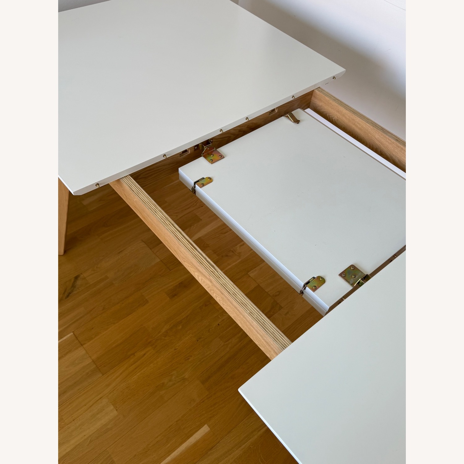 Rove Concepts Modern Extendable Dining Table 6-8 people - image-6