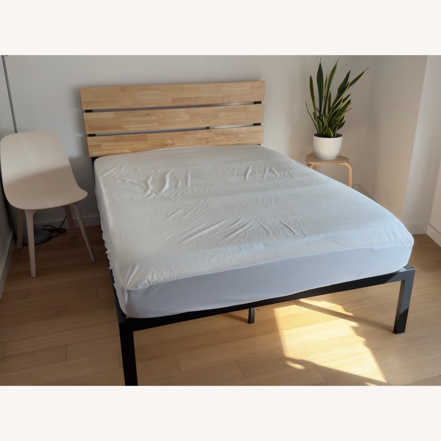 Sanayah Metal Full Bed - image-2