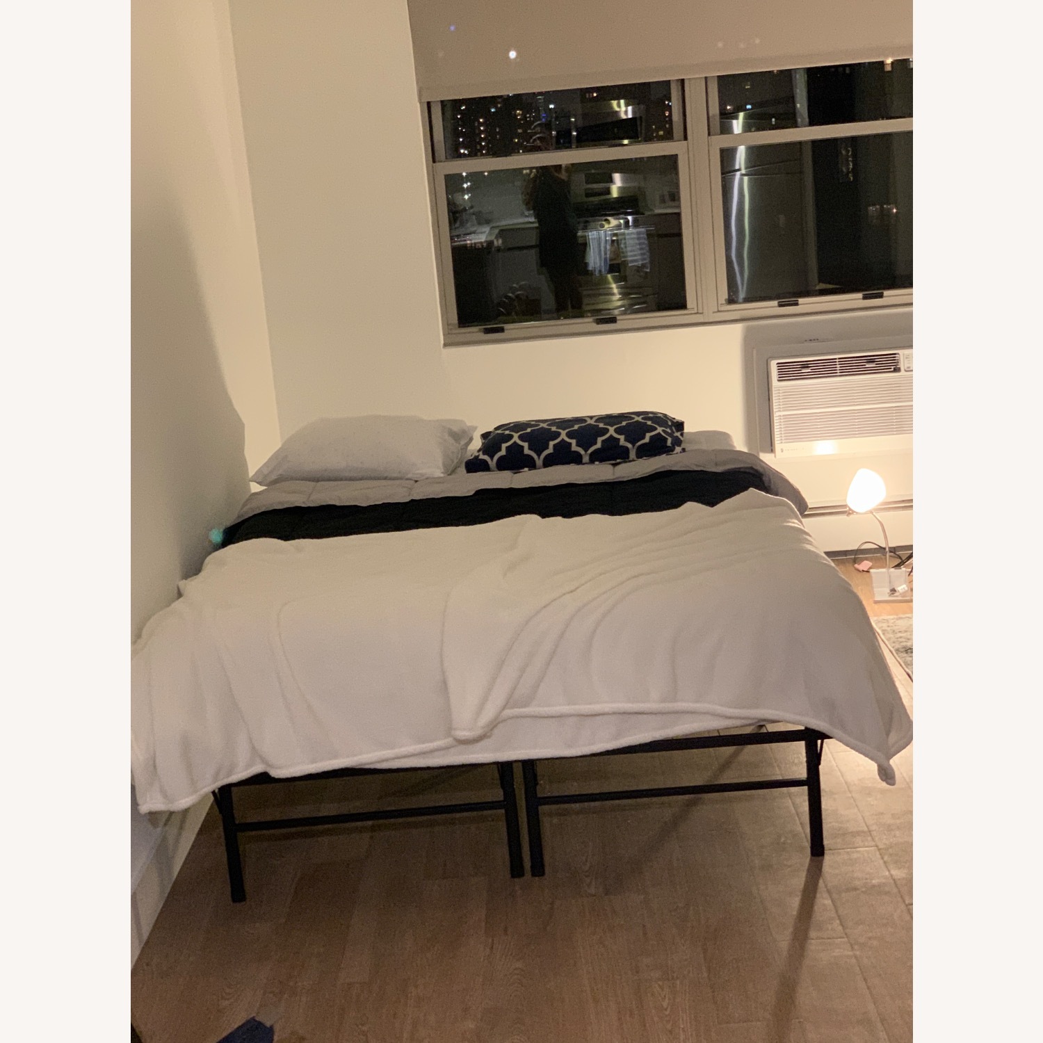 Amazon Zinus Black Metal Queen Bed - image-3