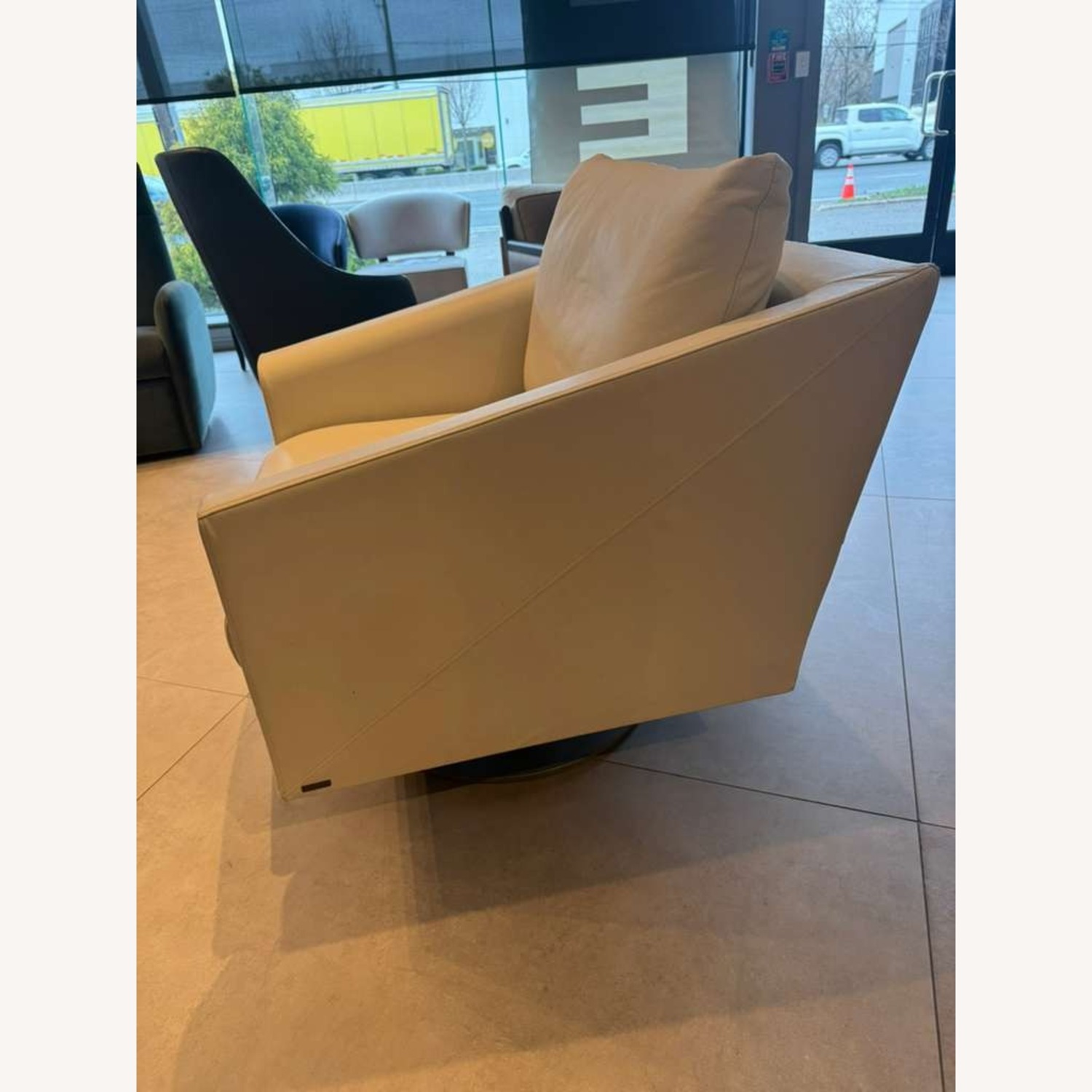 Lazzoni Ada White Leather Armchair - image-4