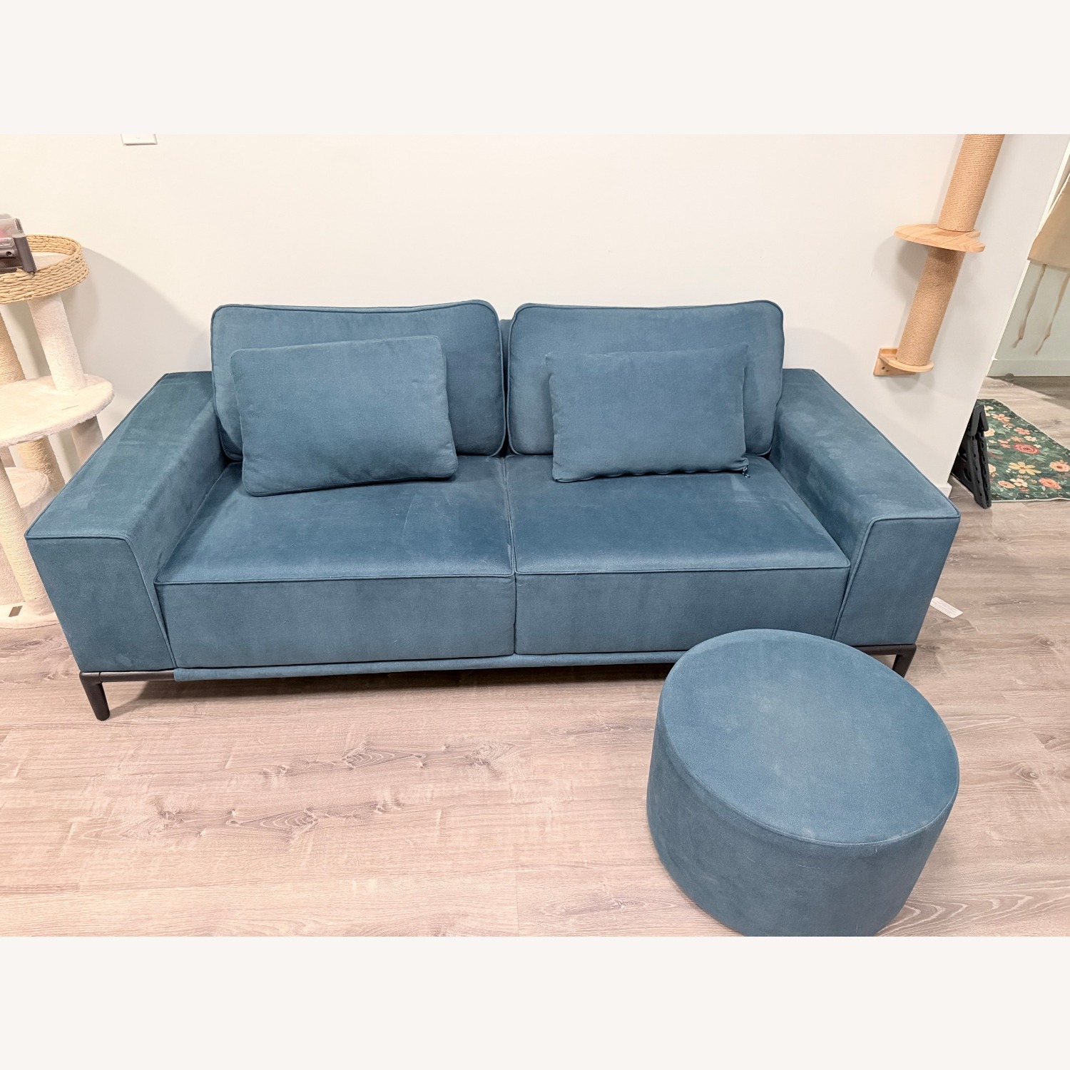 Lazzoni GLA200 Fabric Loveseat + Puf002 Ottoman - image-1