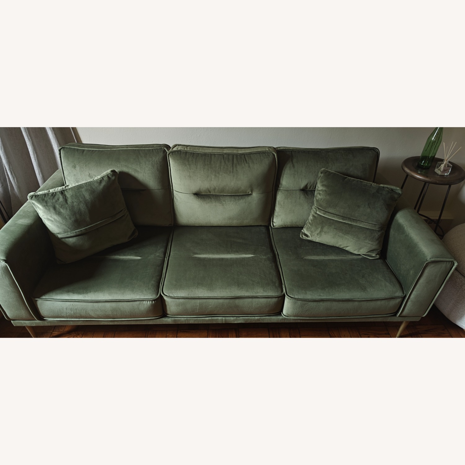 Ashley Furniture Macleary Luxe Green Velvet 3+ Seater Sofa - image-7