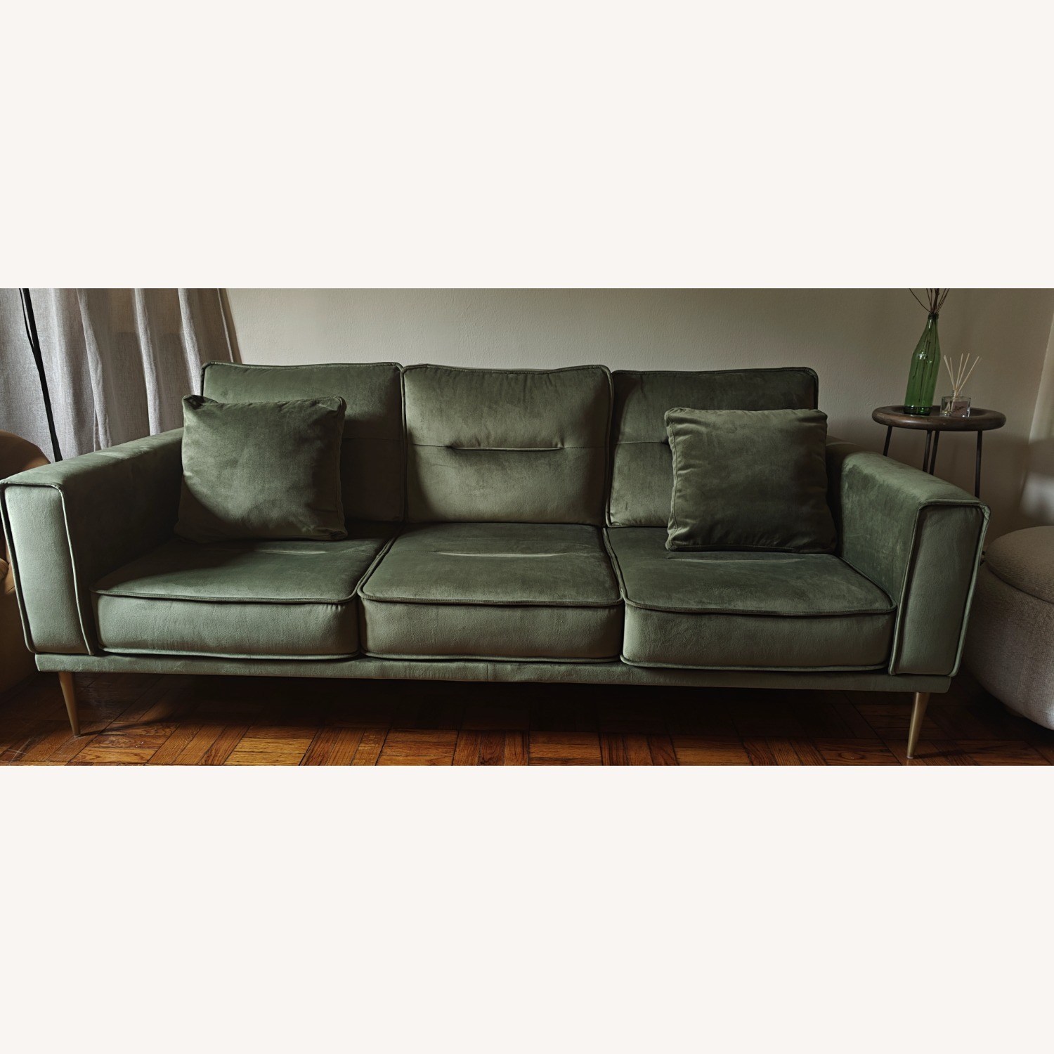 Ashley Furniture Macleary Luxe Green Velvet 3+ Seater Sofa - image-12