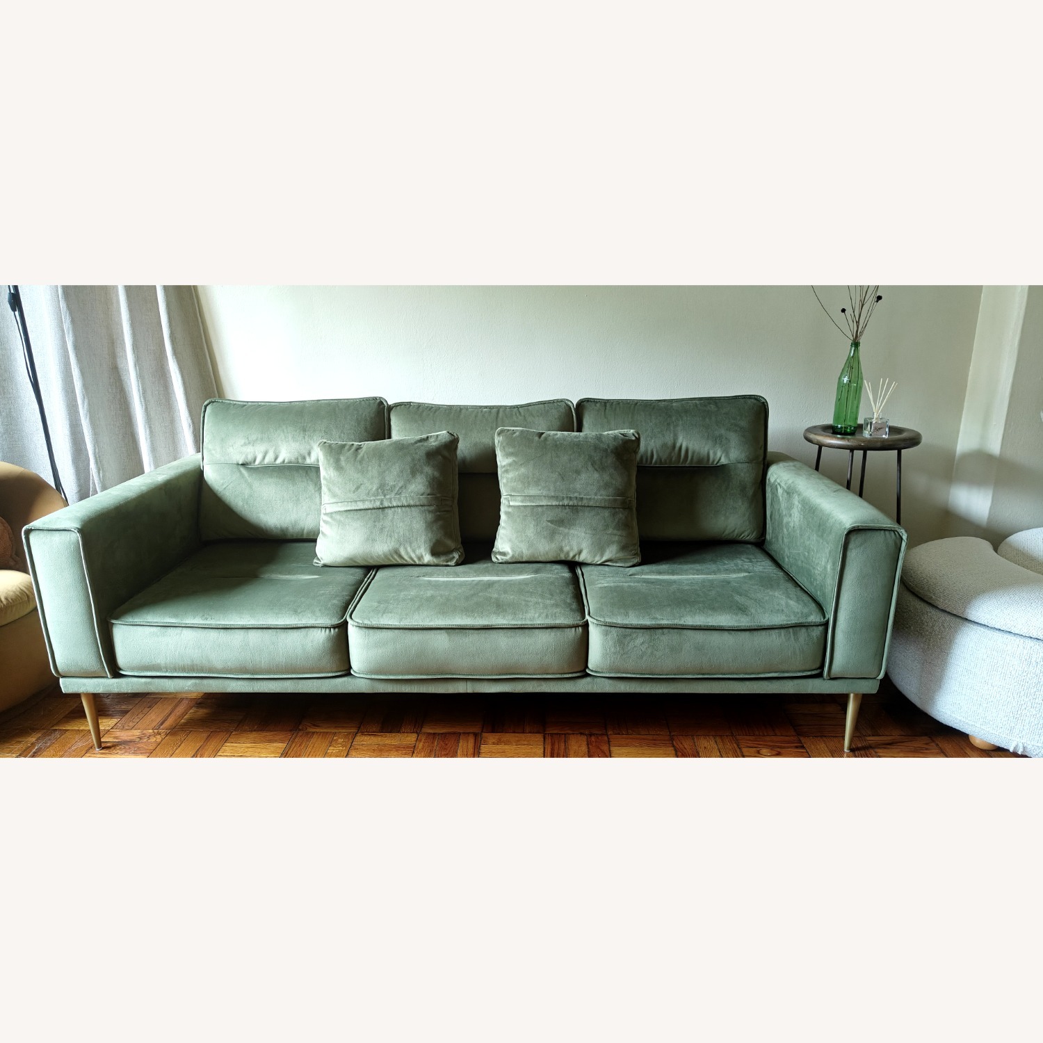Ashley Furniture Macleary Luxe Green Velvet 3+ Seater Sofa - image-2