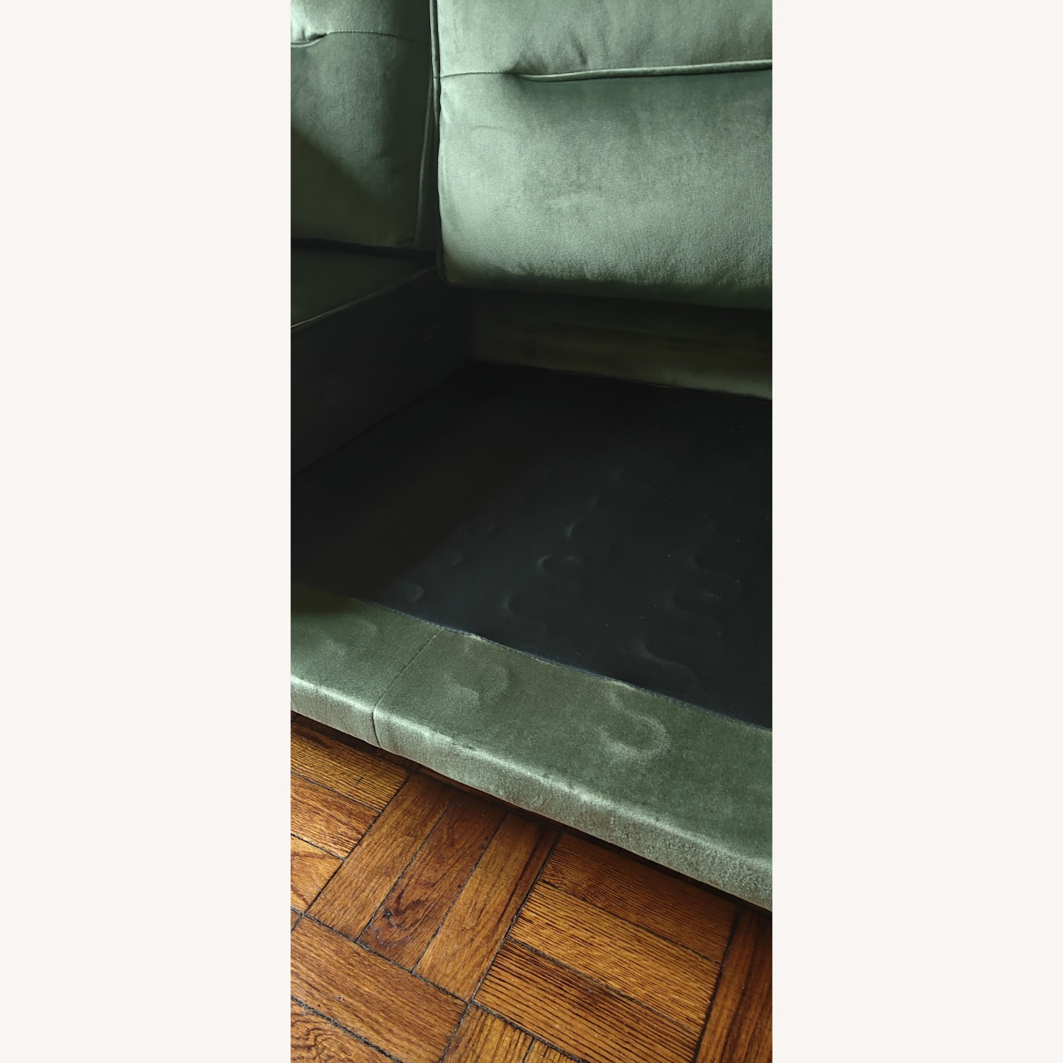 Ashley Furniture Macleary Luxe Green Velvet 3+ Seater Sofa - image-9