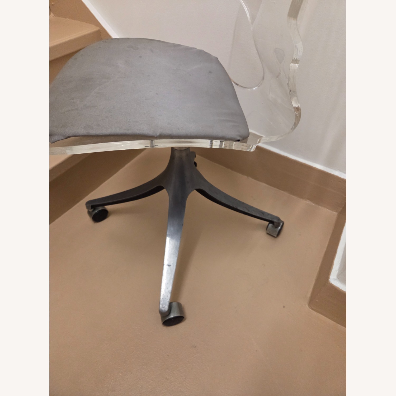 Mid-Century Lucite Desk Chair Hill Manufacturing - image-7