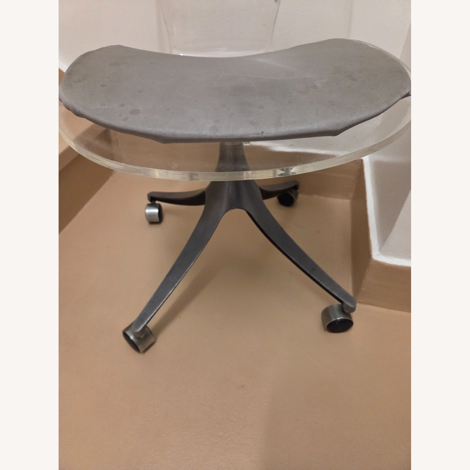 Mid-Century Lucite Desk Chair Hill Manufacturing - image-5