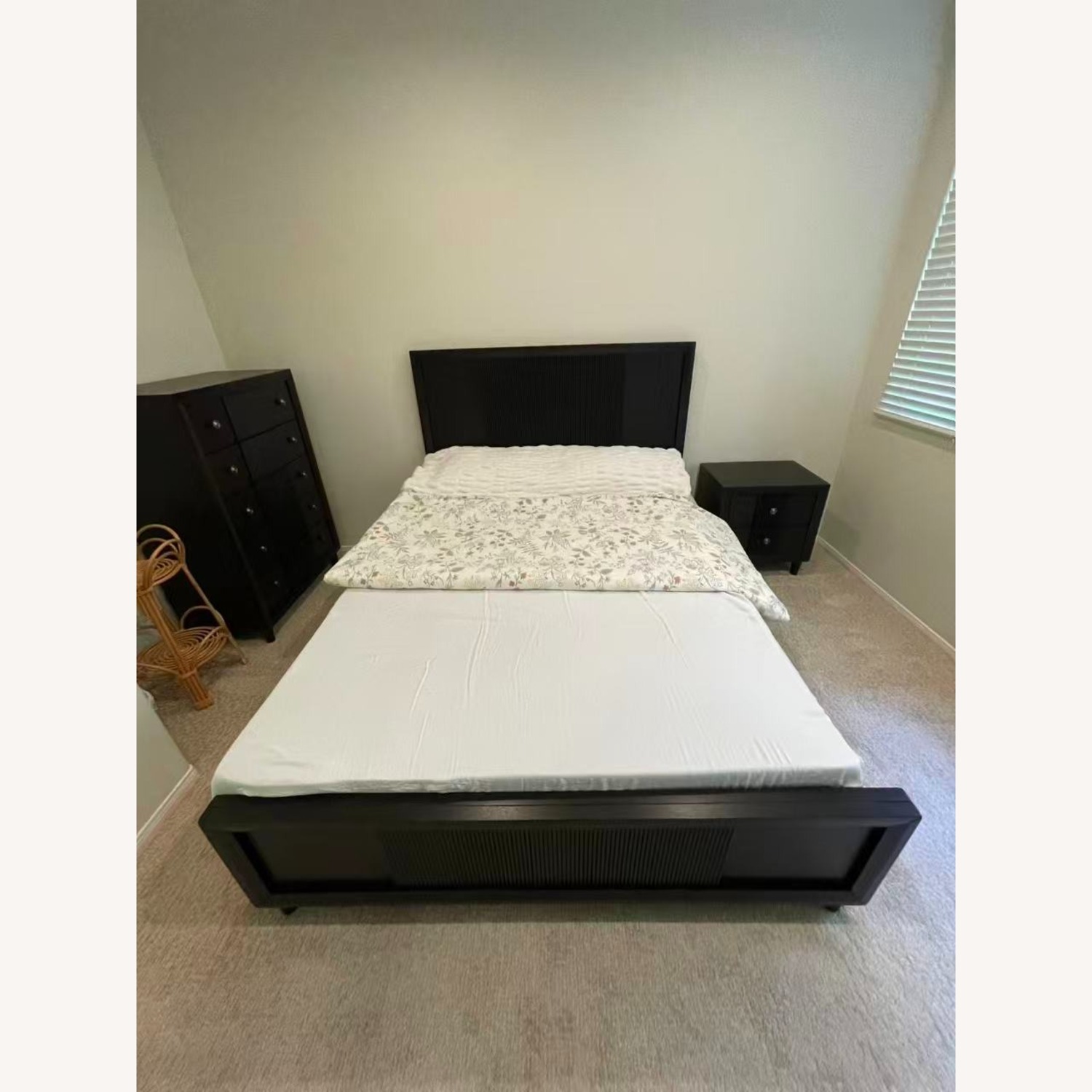 Ashley Furniture Urbantrack Queen Panel Bed - image-1