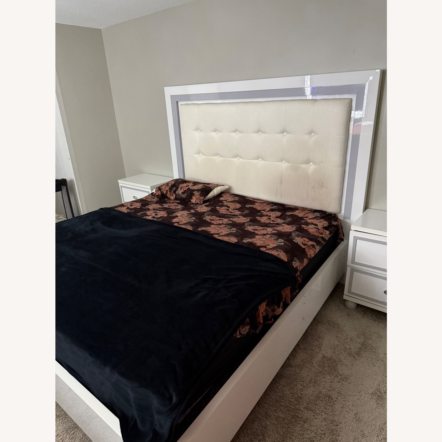 Cozy Citadel King Bed  - image-3