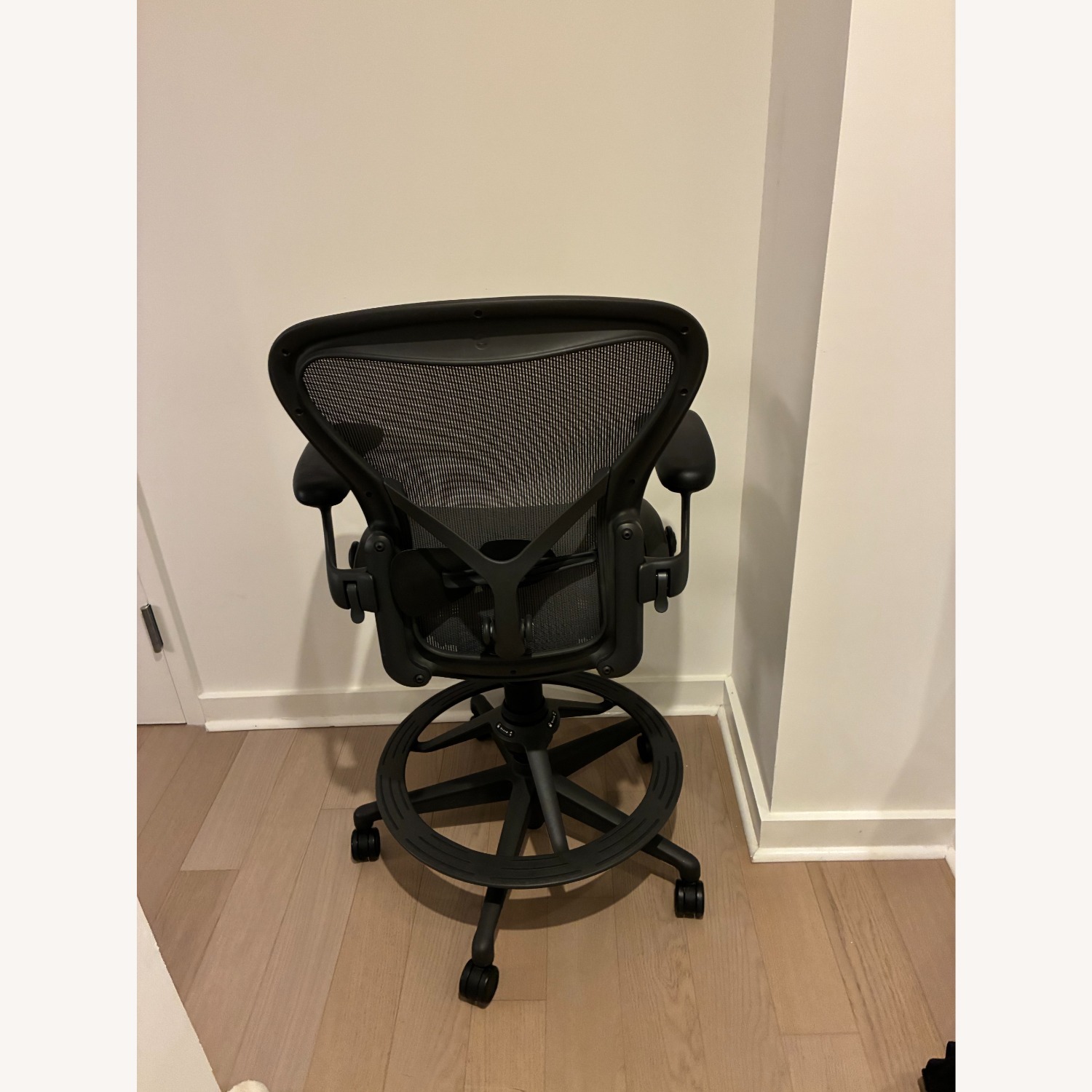 Herman Miller Aeron Stool - image-2
