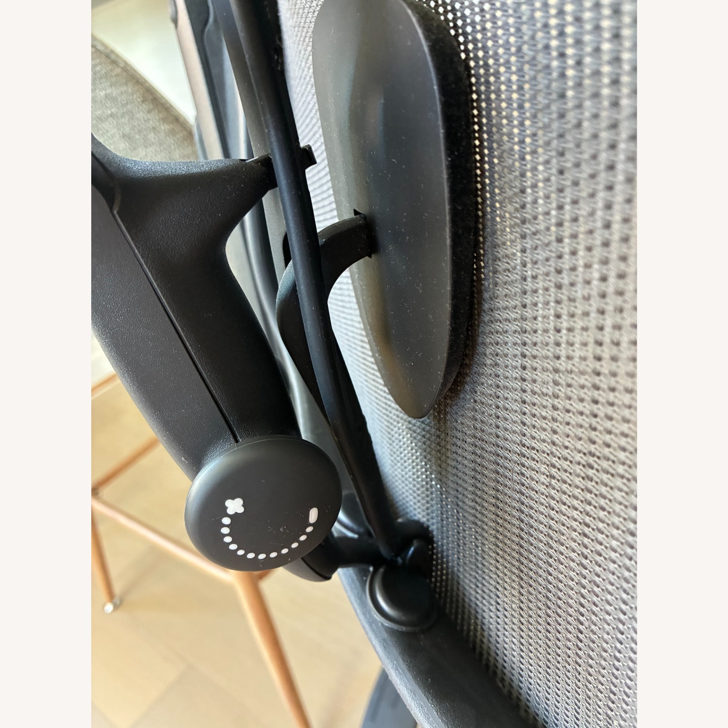 Herman Miller Aeron Stool - image-13