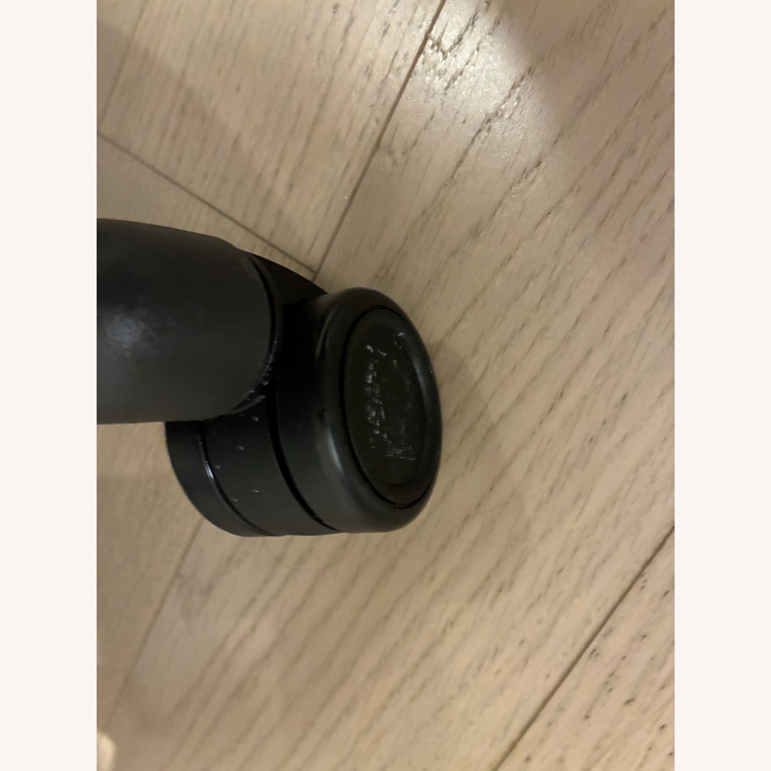 Herman Miller Aeron Stool - image-10