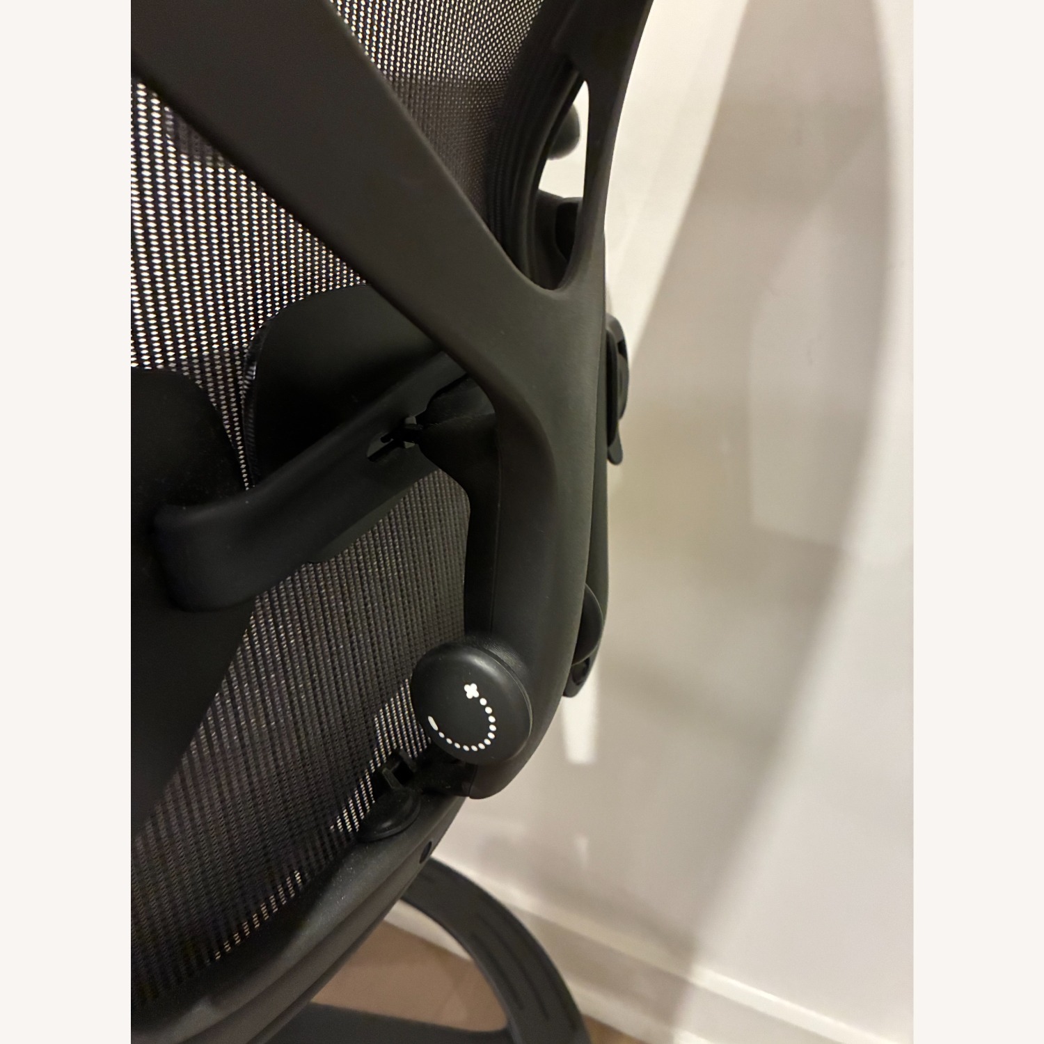 Herman Miller Aeron Stool - image-9