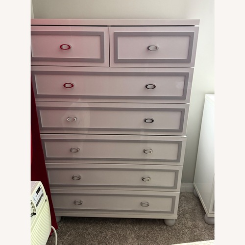 Used White Citadel Drawer Chest  for sale on AptDeco