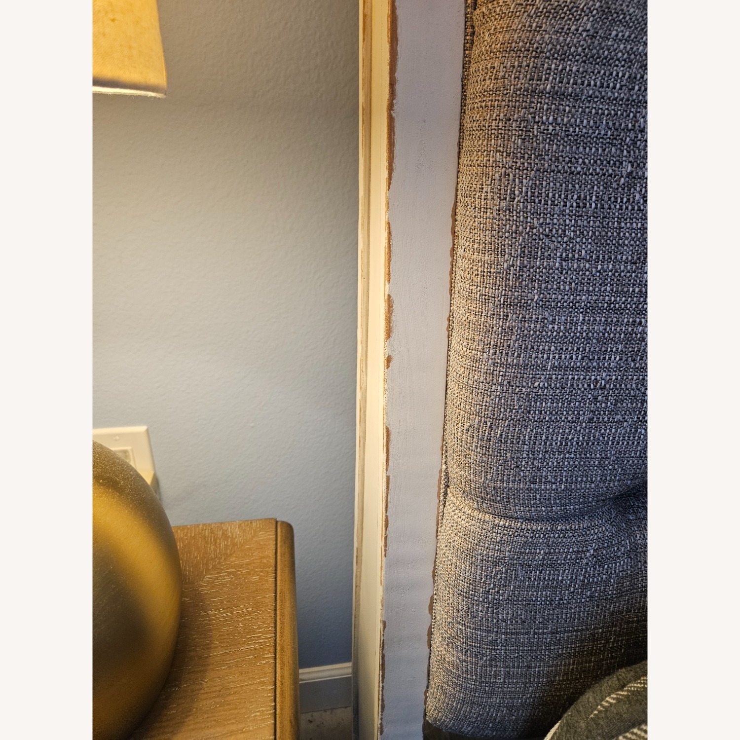 Ashley Realyn Queen Upholstered Sleigh Bed - image-6