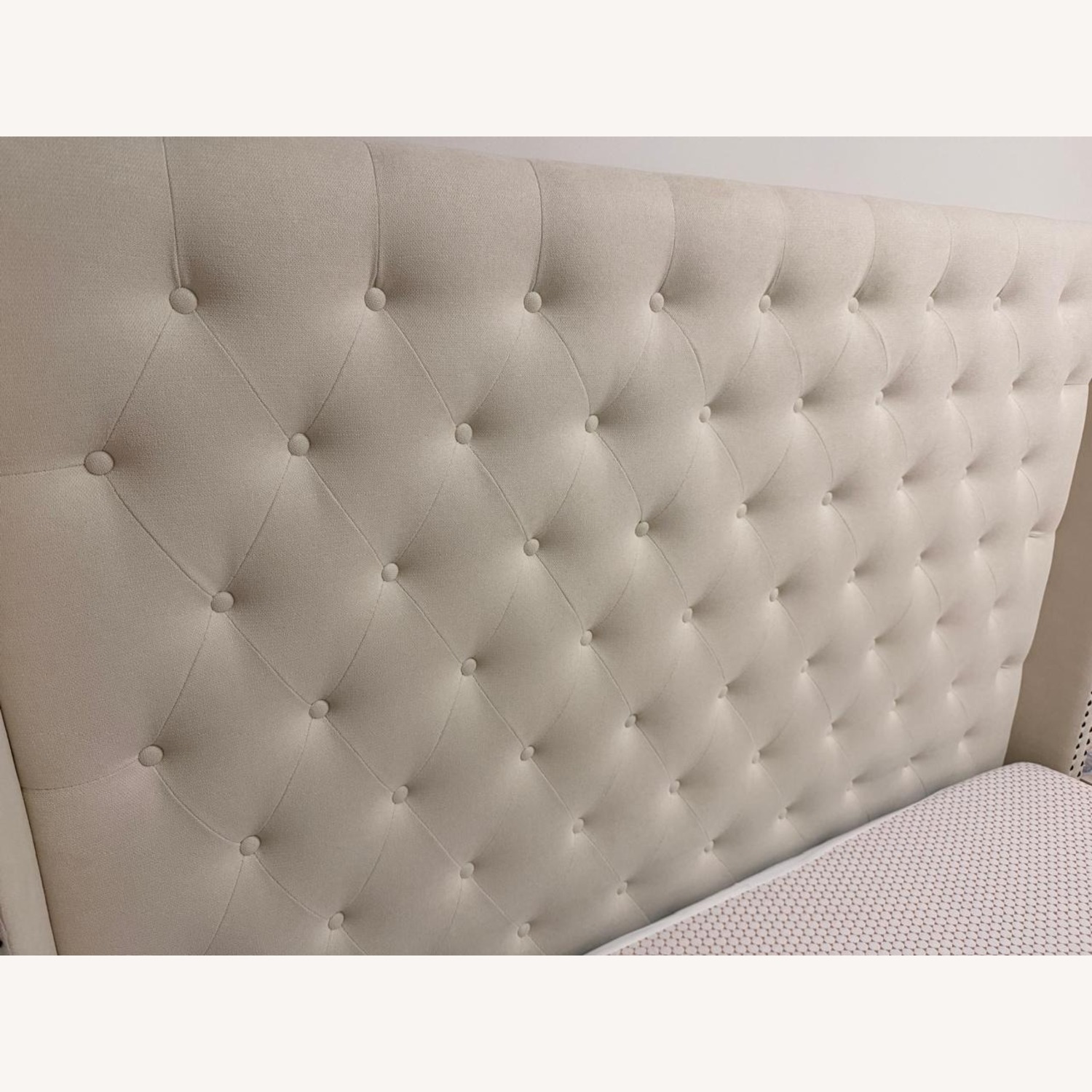 Natural Wood Queen Bed - image-4