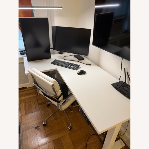 Used Flexispot L Shaped Standing Desk E1L for sale on AptDeco