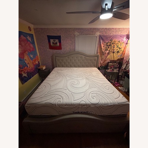 Used Contemporary King Bed for sale on AptDeco