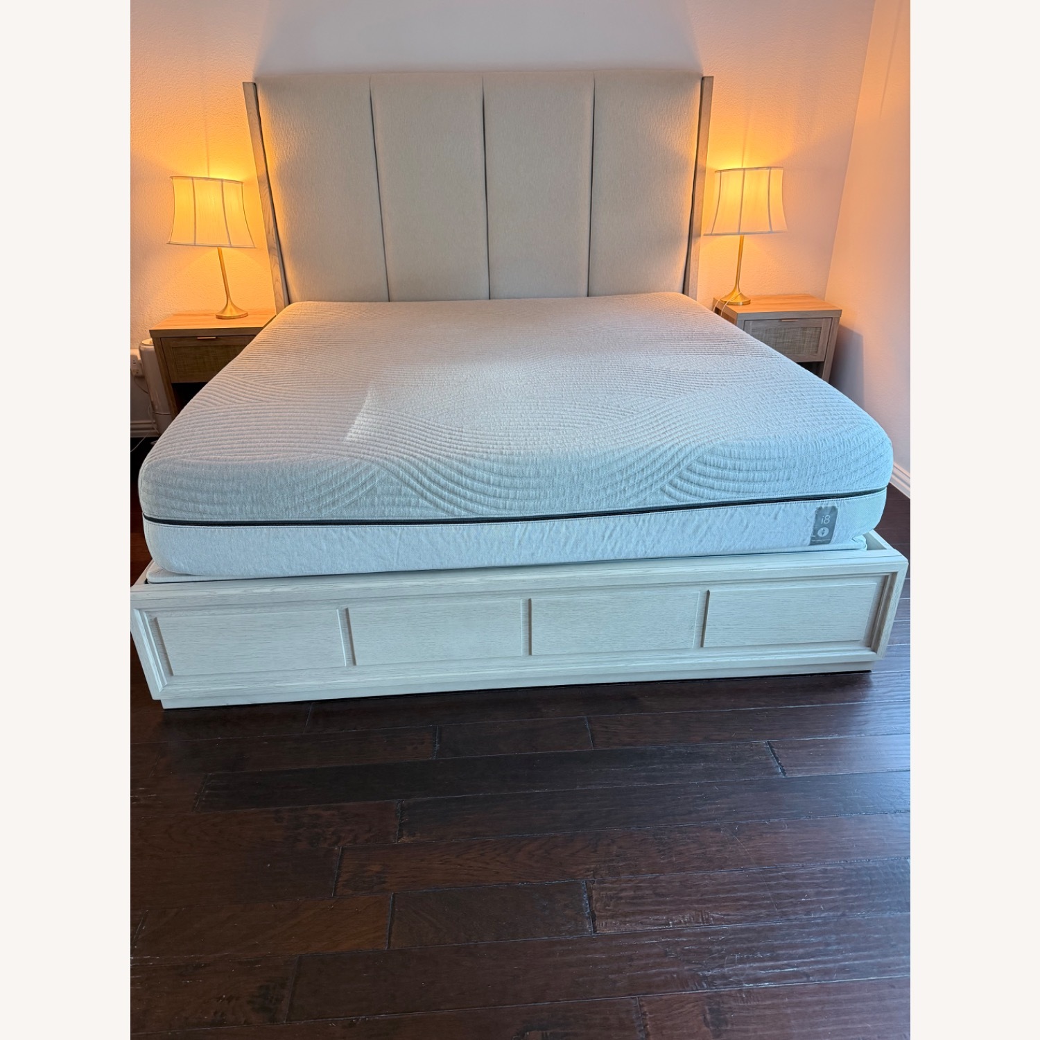 Sleep Number Model I8 Bed - image-1