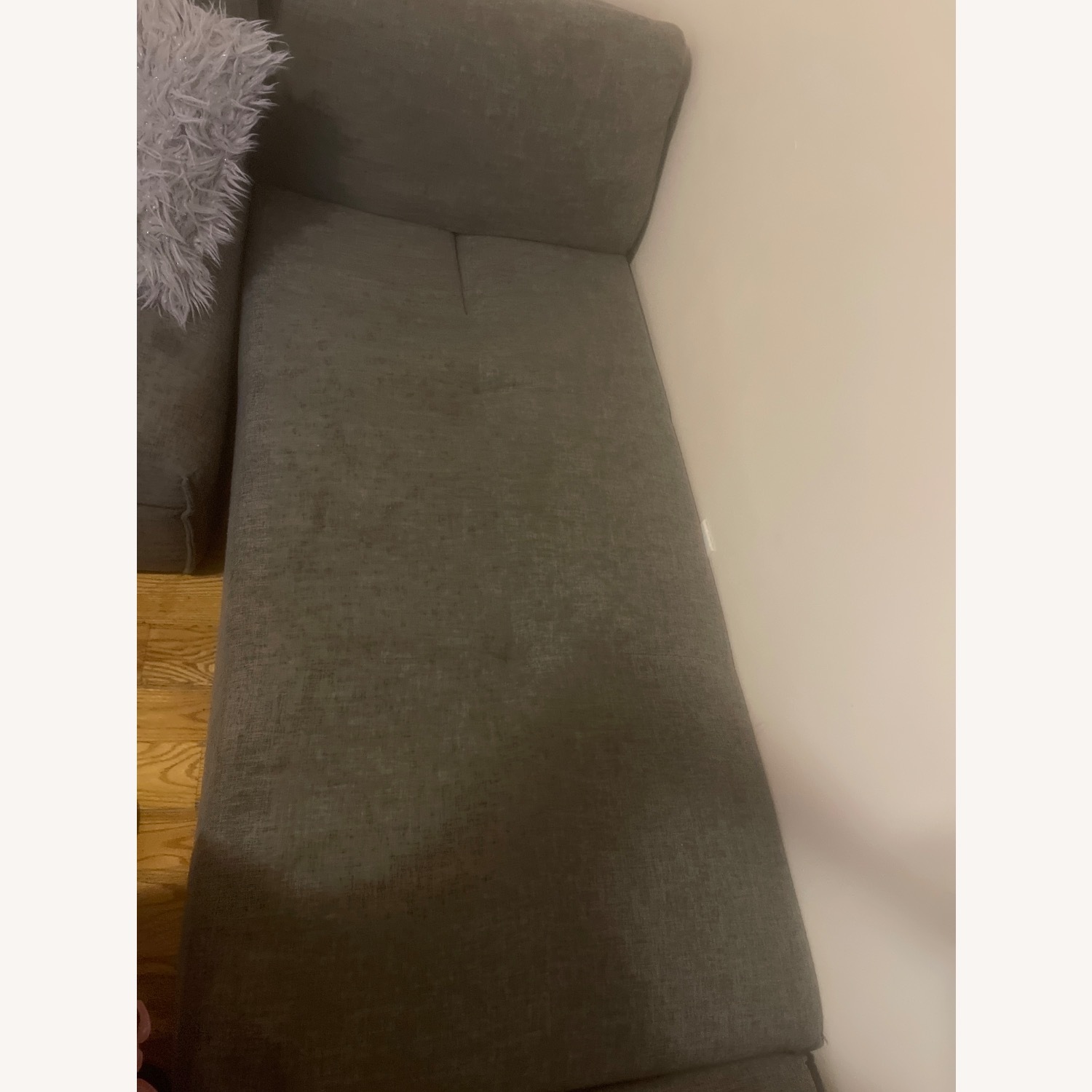 Rooms To Go  Light Gray Fabric 3+ Seater Sofa - image-5