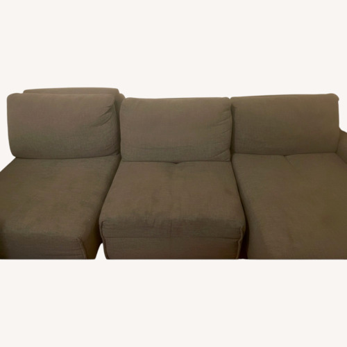 Used Rooms To Go  Light Gray Fabric 3+ Seater Sofa for sale on AptDeco