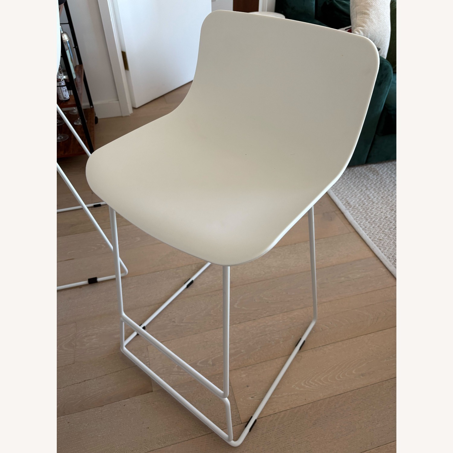 Article Svelti White Counter Stools - image-2