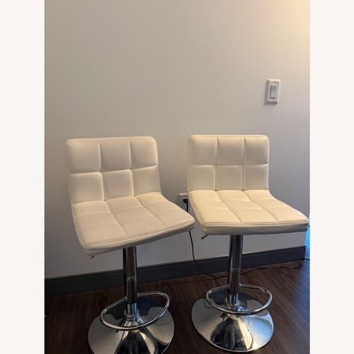 Used Amazon Bar Stools for sale on AptDeco