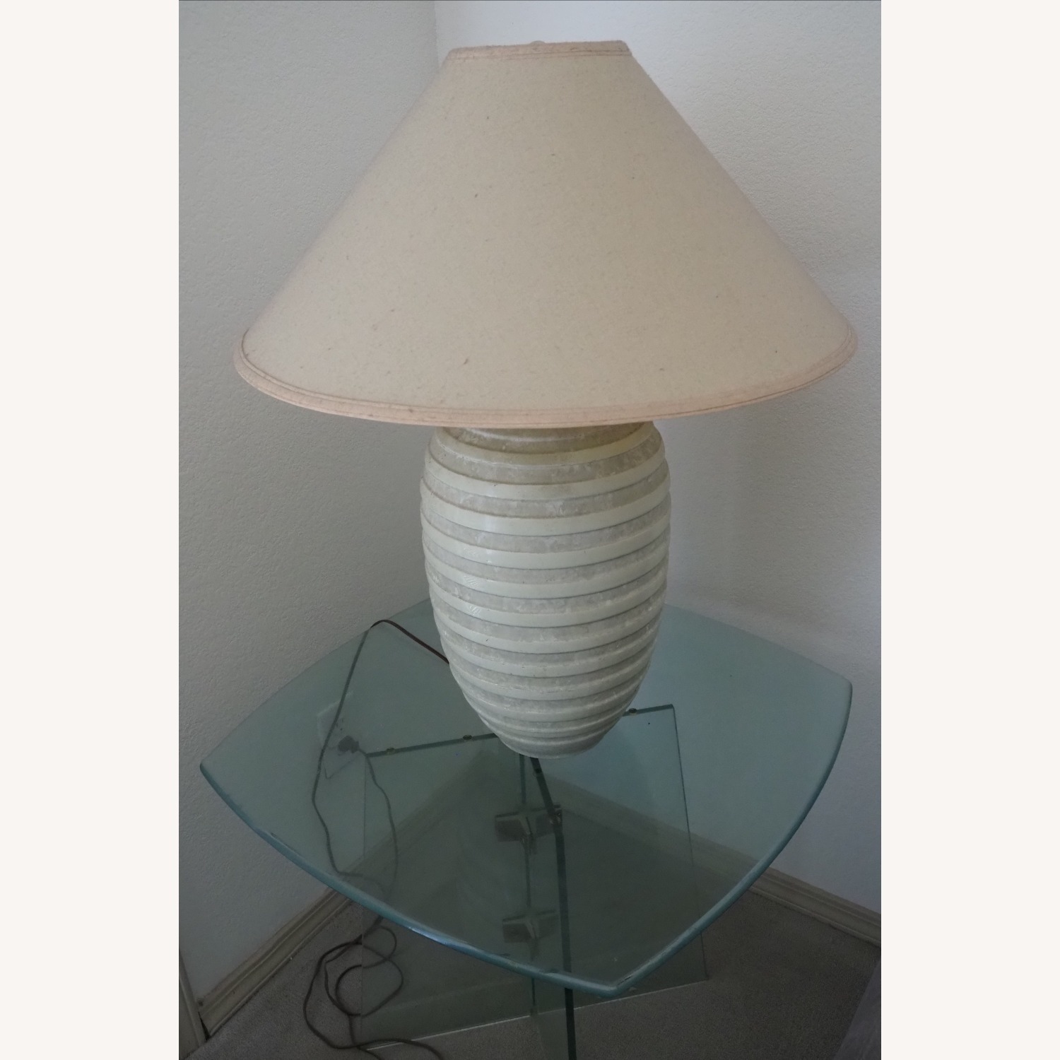 Beehive Designed Lamps with Shade - image-1