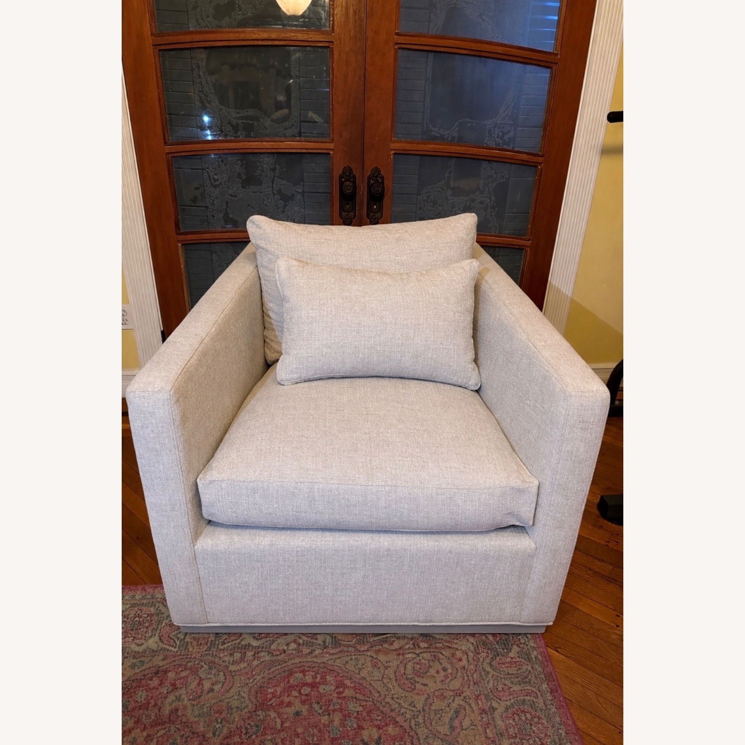 Vanguard Furniture White Fabric Armchair - image-1