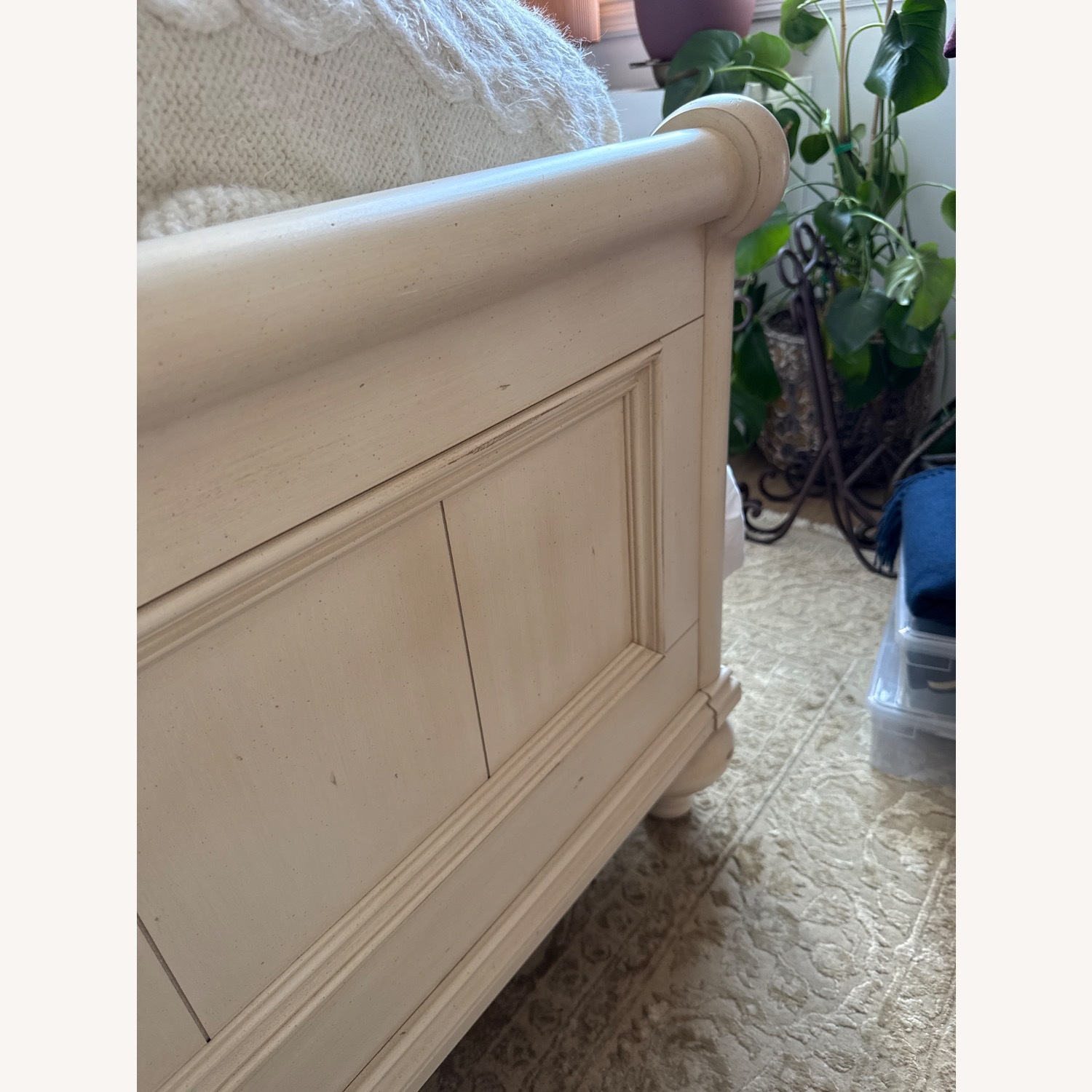 Solid Wood Queen Sleigh Bed - image-4