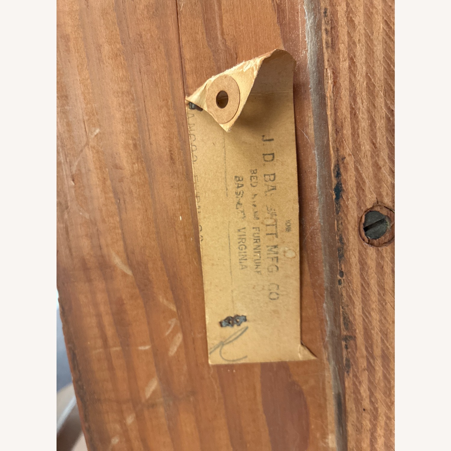 Bassett Dark Brown Wood Full Bed - image-5