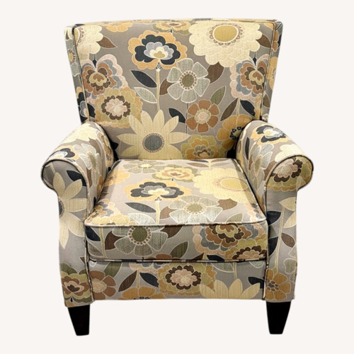 Used Raymour & Flanigan Natural Fabric Accent Chair for sale on AptDeco